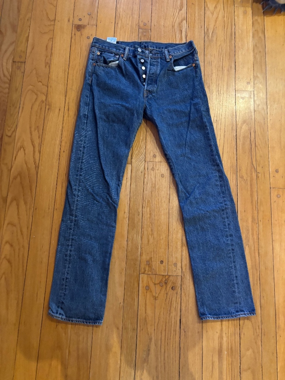 501 Levi’s straight leg